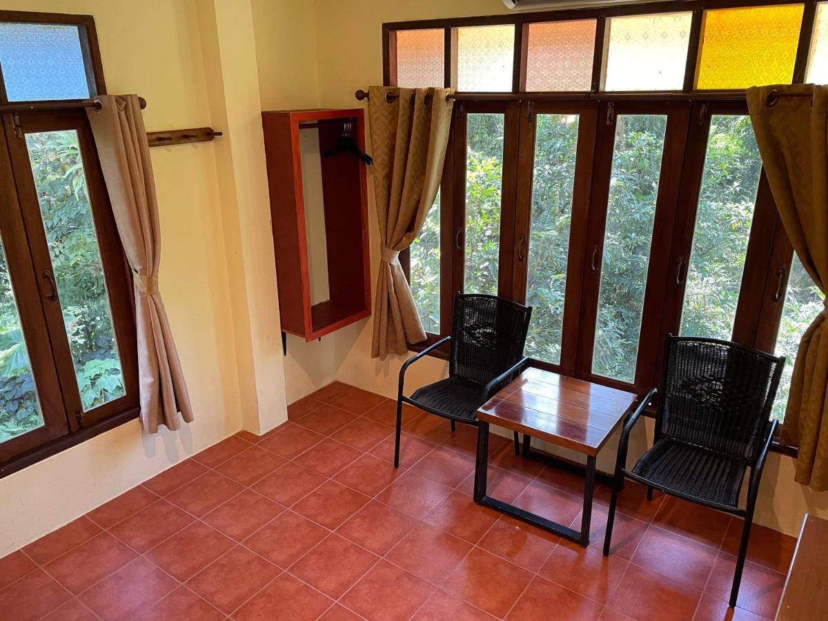 Art'S Riverview Lodge Khao Sok National Park Exterior foto