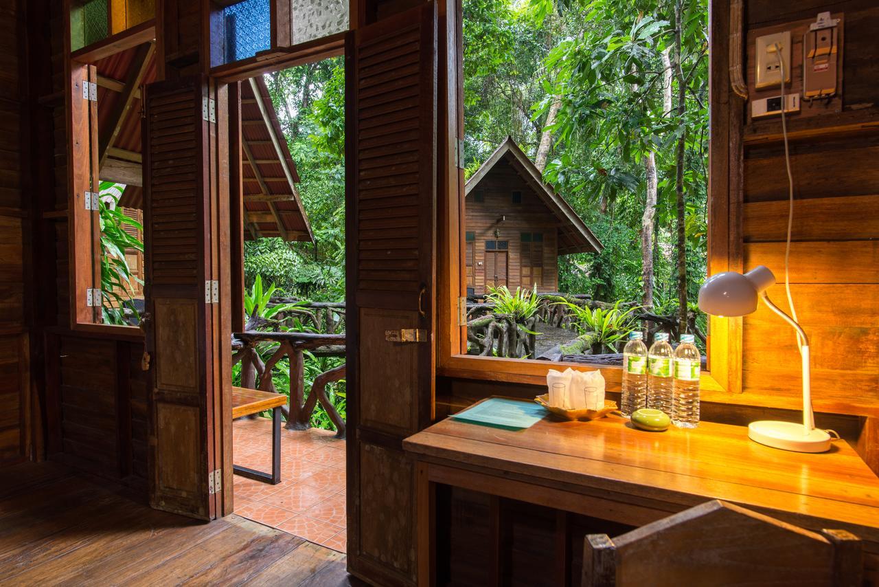 Art'S Riverview Lodge Khao Sok National Park Exterior foto